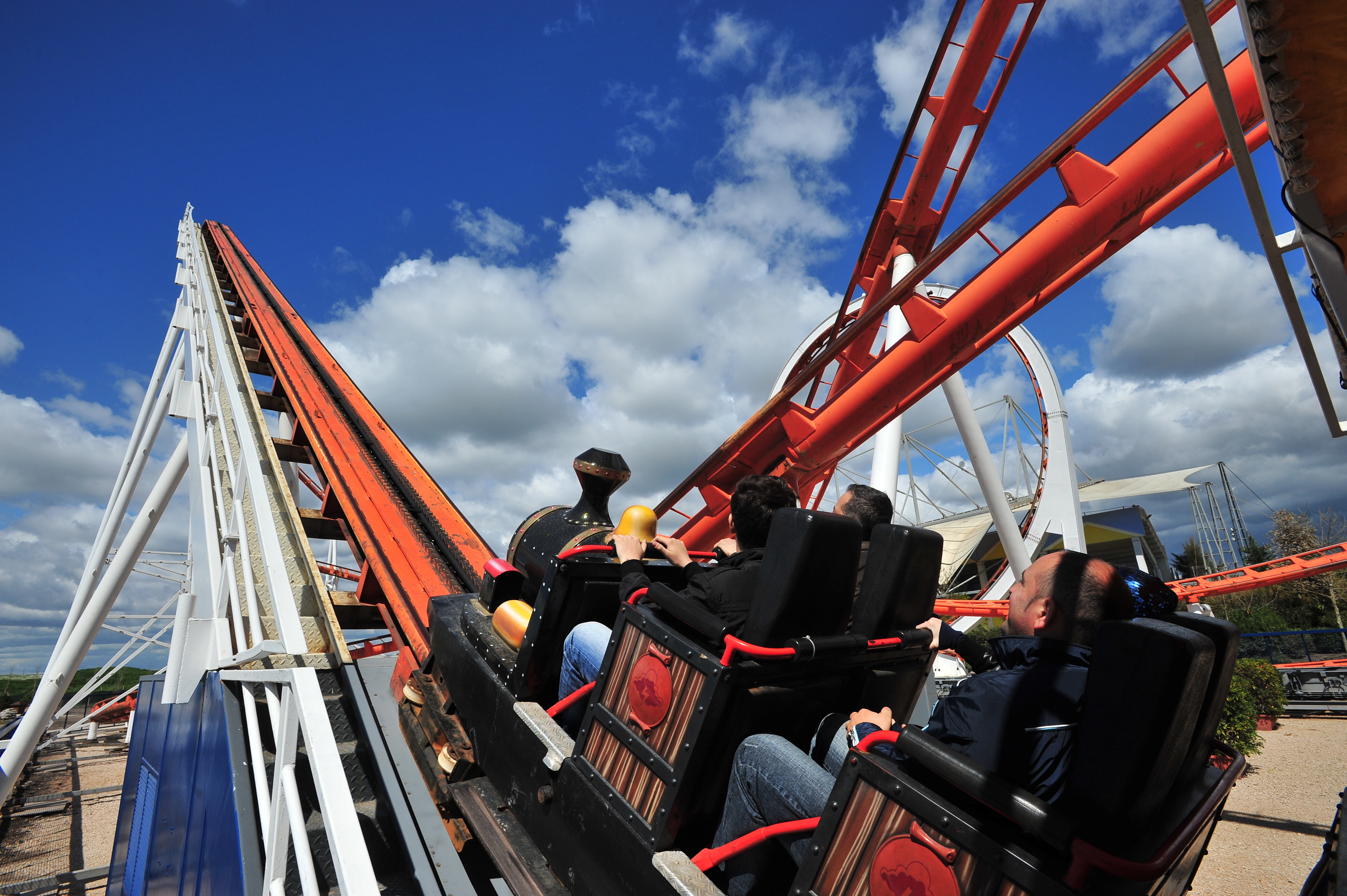 ZooMarine Water Amusement Park with bus from Rome Termini